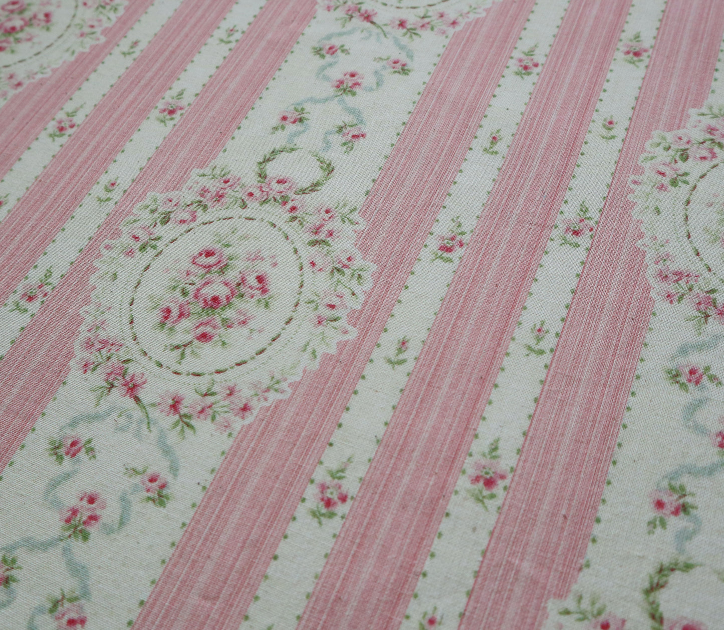 Rose Cartouche Organic Cotton Pink